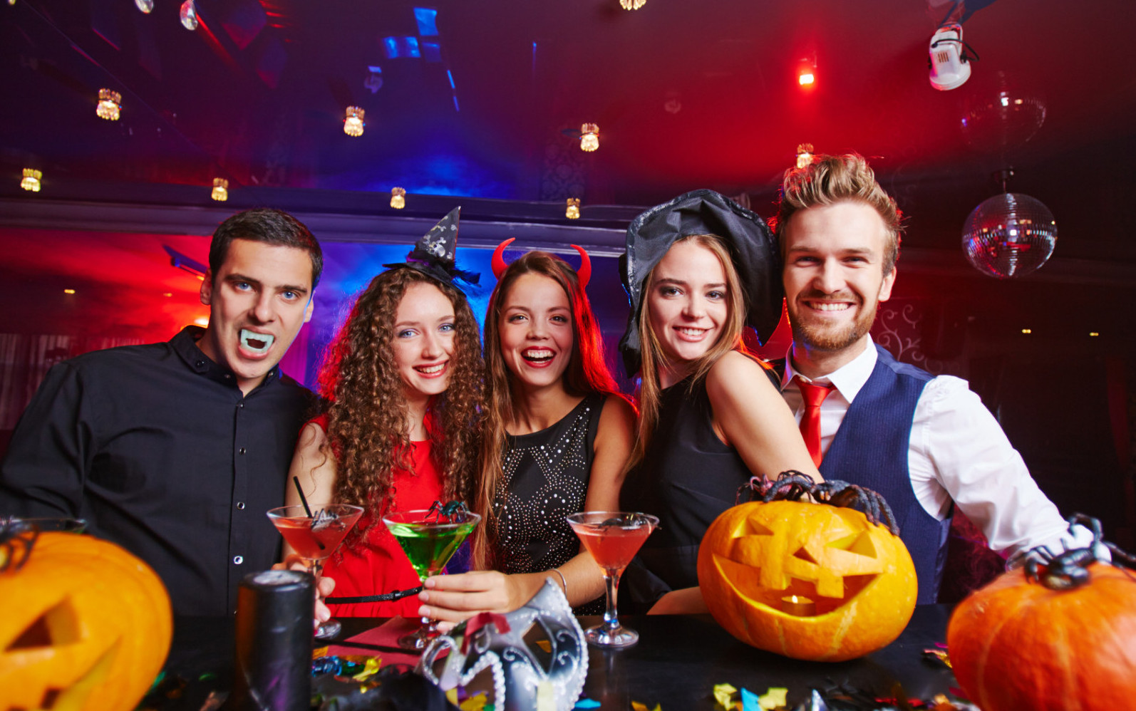 Организация вечеринки на Хэллоуин, хэллоуинская вечеринка идеи, идеи для вечеринки на Хэллоуин, игры на Хэллоуин, развлечения на Хэллоуин 