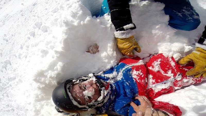 В Альпах лыжник спас девушку